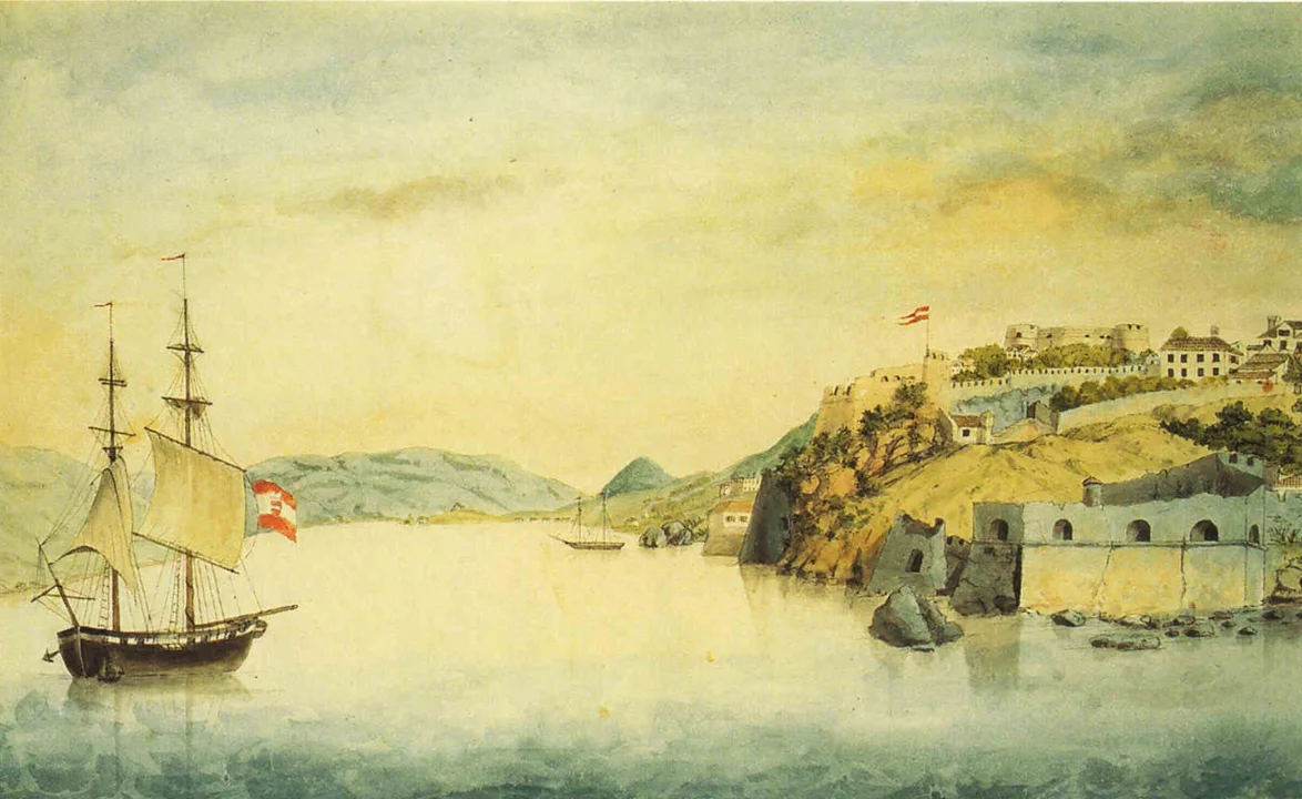 Herceg Novi s mora. Akvarel austrijskog vojnog topografa Fedora Karačaja iz albuma pogleda na Jadran, 1836–1838 — četvrt vijeka poslije događaja, kada je grad&nbsp; izgledao gotovo isto.