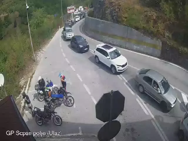 Из Черногории